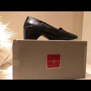 Cole Haan Black leather loafers 8.5 AA N Narrow
